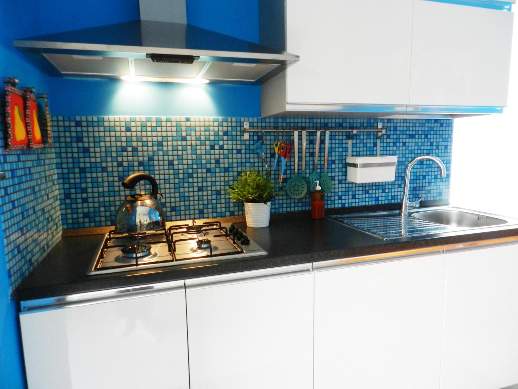 Lovely Blue Subway A Easy To Get Center Rom